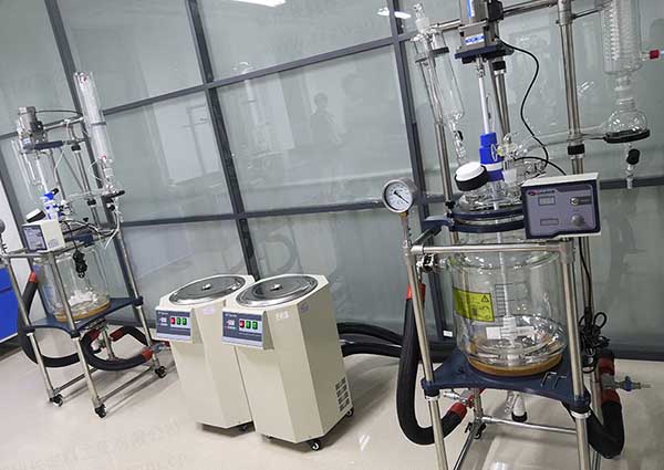 高硼硅玻璃反應釜應用案例