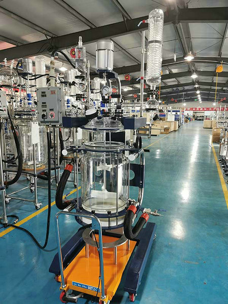 雙層過濾玻璃反應(yīng)釜怎么安裝？